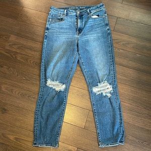 Mom jeans American Eagle size 10